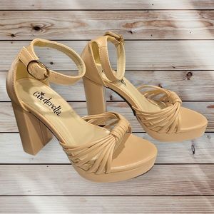 Cinderella of Boston Style Nina Size 3.5 Lightly Used